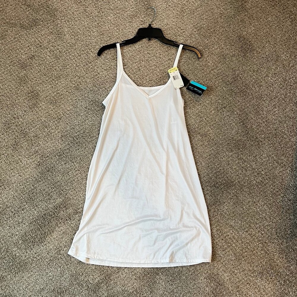 NWT Vanity Fair White Slip size Small